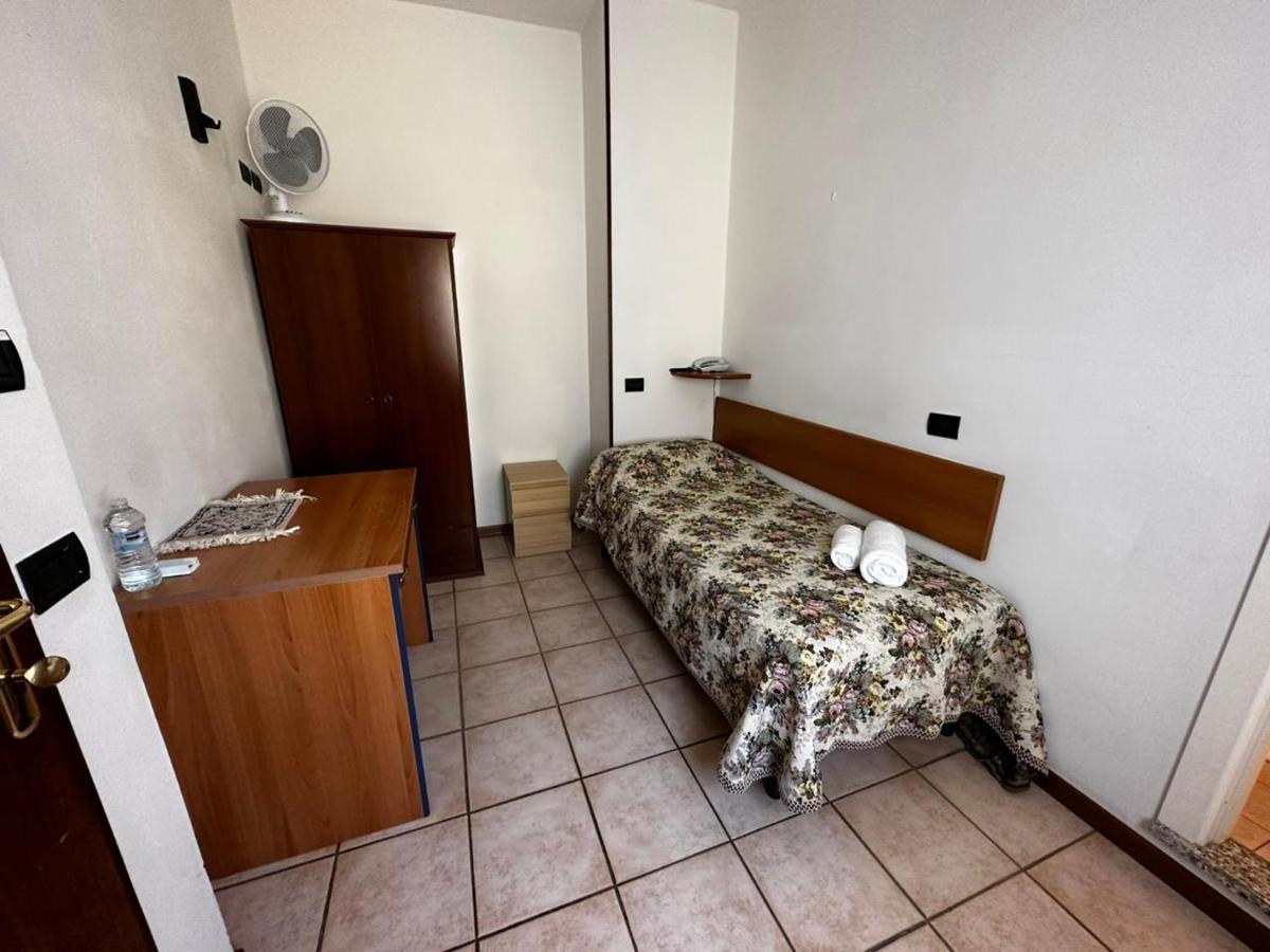 Be Me Hotel Helvetia Tabiano Terme エクステリア 写真