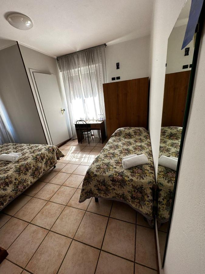 Be Me Hotel Helvetia Tabiano Terme エクステリア 写真