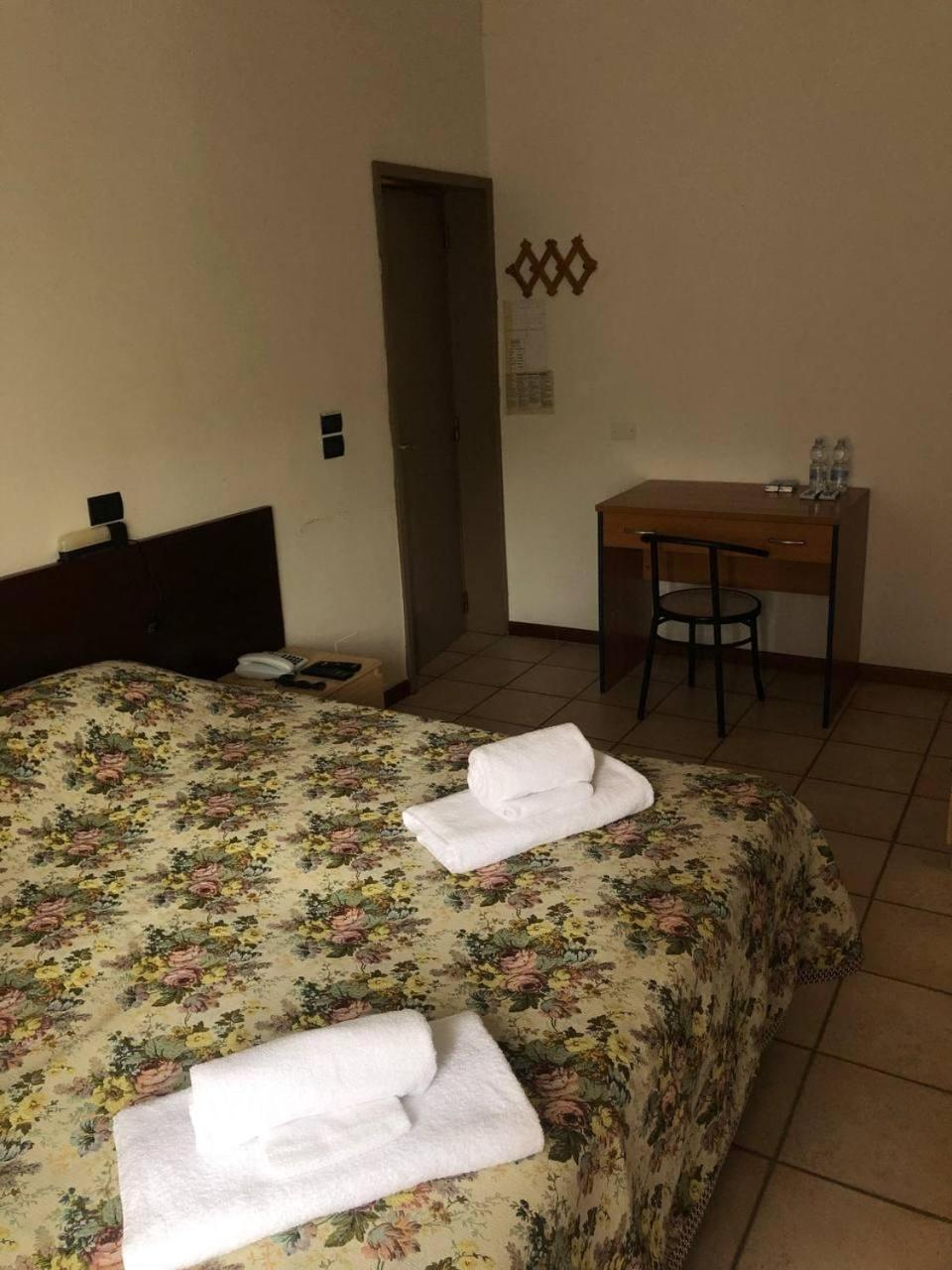 Be Me Hotel Helvetia Tabiano Terme エクステリア 写真