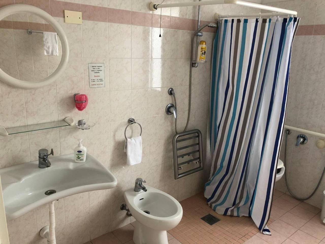Be Me Hotel Helvetia Tabiano Terme エクステリア 写真