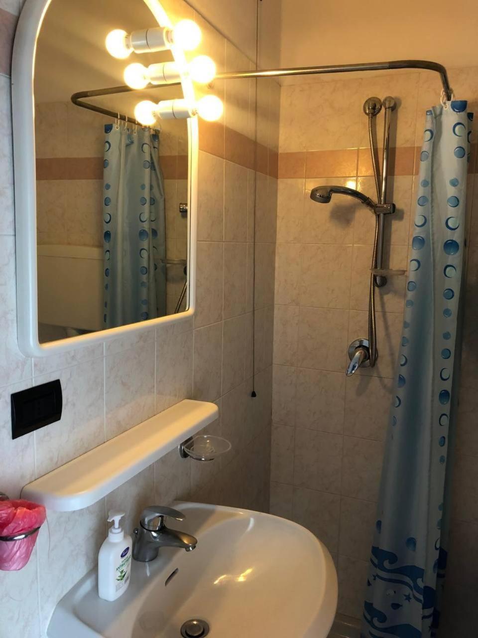 Be Me Hotel Helvetia Tabiano Terme エクステリア 写真