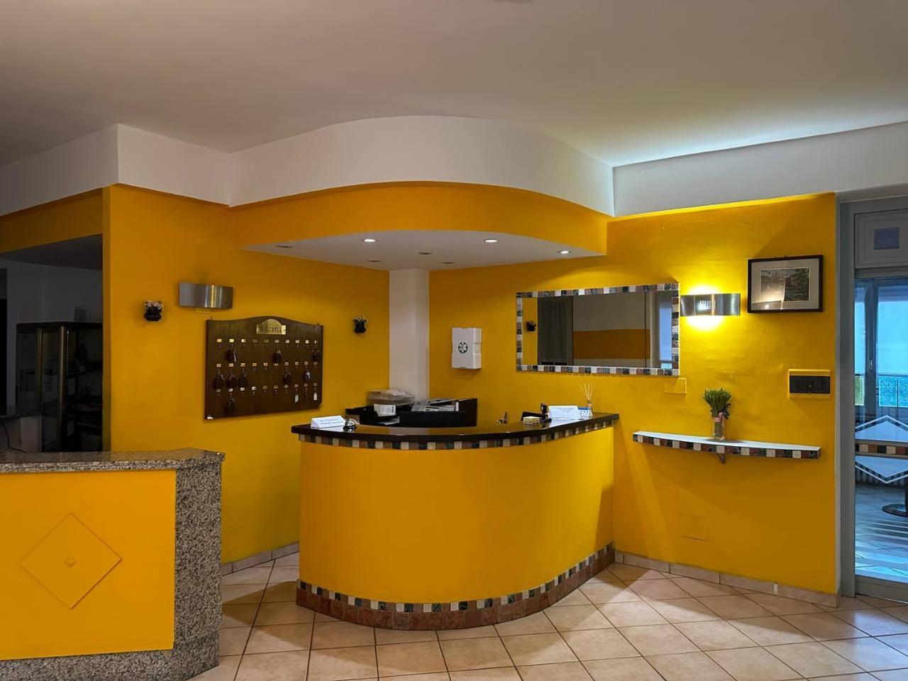 Be Me Hotel Helvetia Tabiano Terme エクステリア 写真